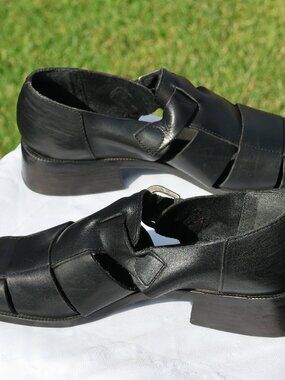 Eddie Bauer Black Crisscross Strap Sandals